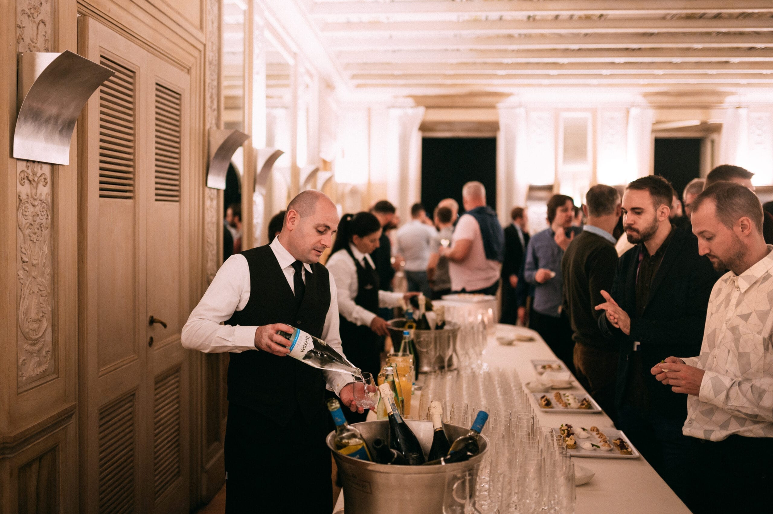 rescoNEXT 2019 attendees during the evening reception